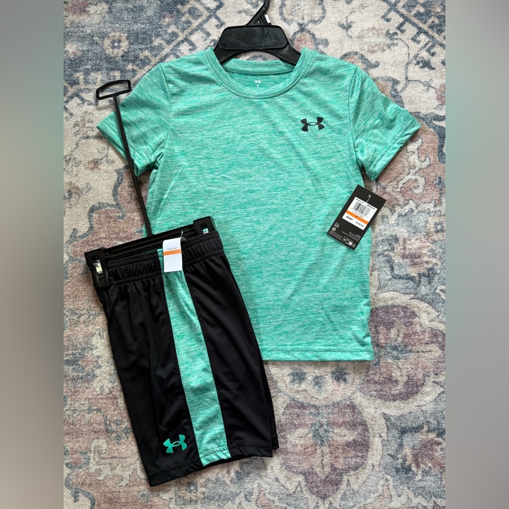 Under Armour boys size 7 Teal Heather Performance Tee with Black Athletic Shorts